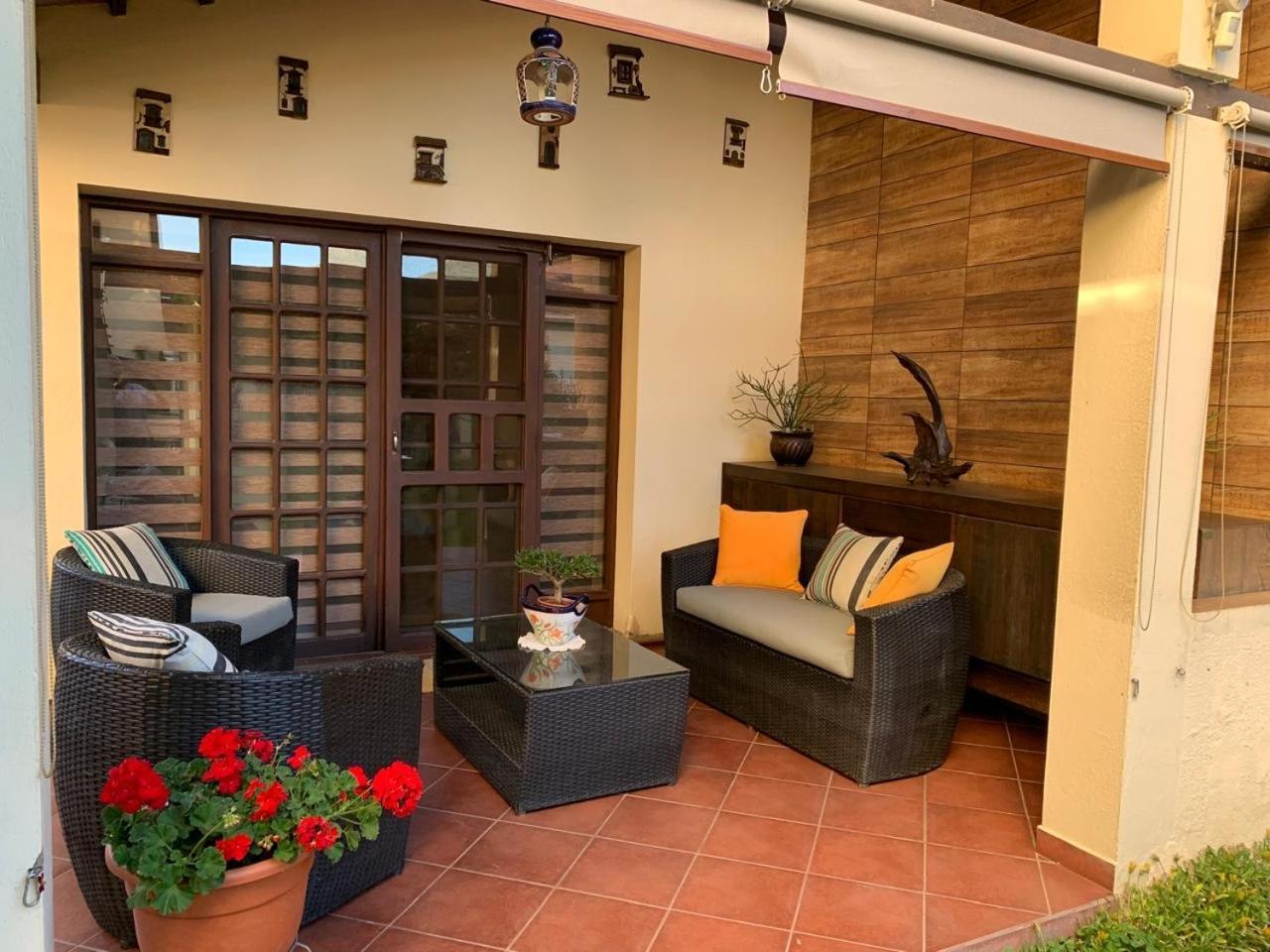 Apartamento Con Jardin Кочабамба Экстерьер фото