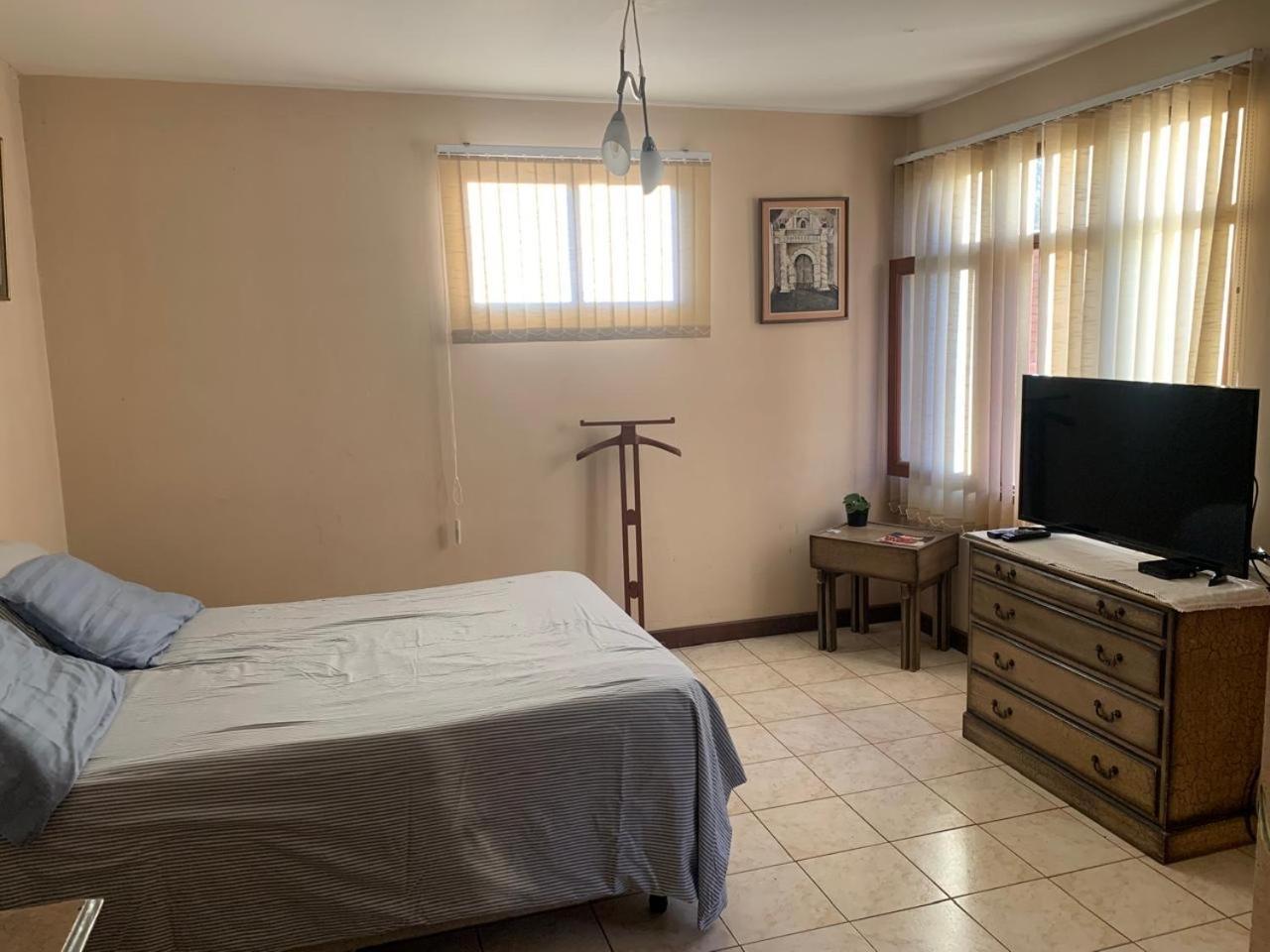Apartamento Con Jardin Кочабамба Экстерьер фото