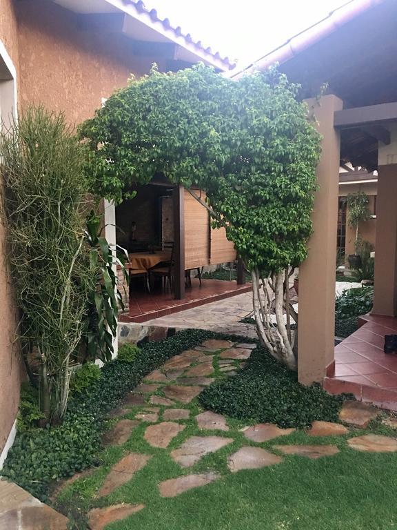 Apartamento Con Jardin Кочабамба Экстерьер фото